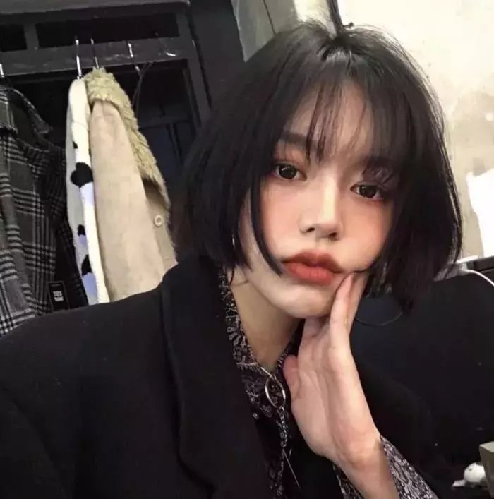 我的妈妈是校花 封面